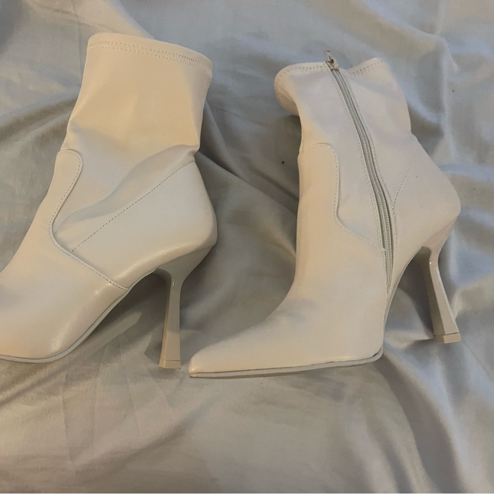 Steve Madden Cream Ankle Booties